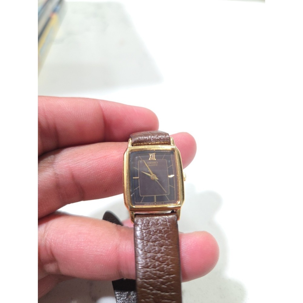 Vintage Seiko Women 2P21-5070 Gold Tone Brown Dial Quartz Watch